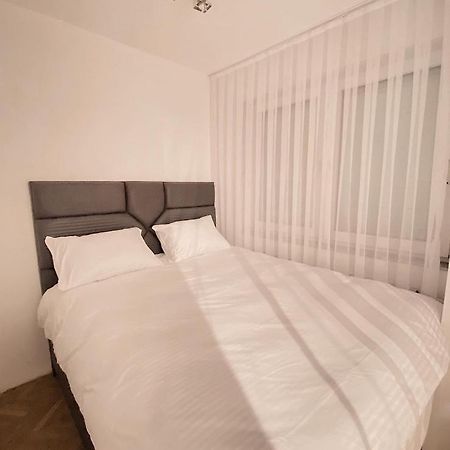 פרישטינה Diamond Apartment Prishtina 2 מראה חיצוני תמונה